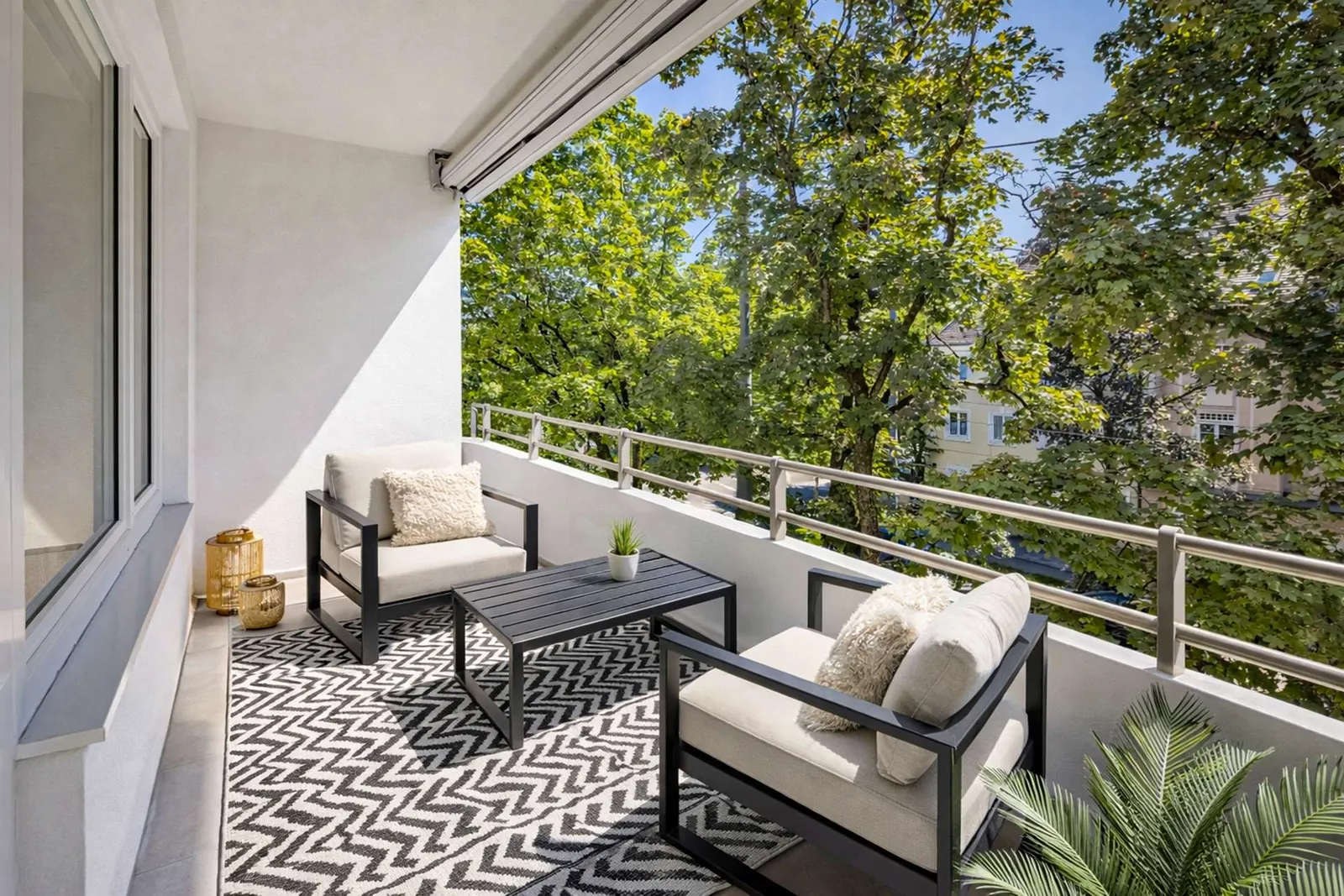 Loggia.