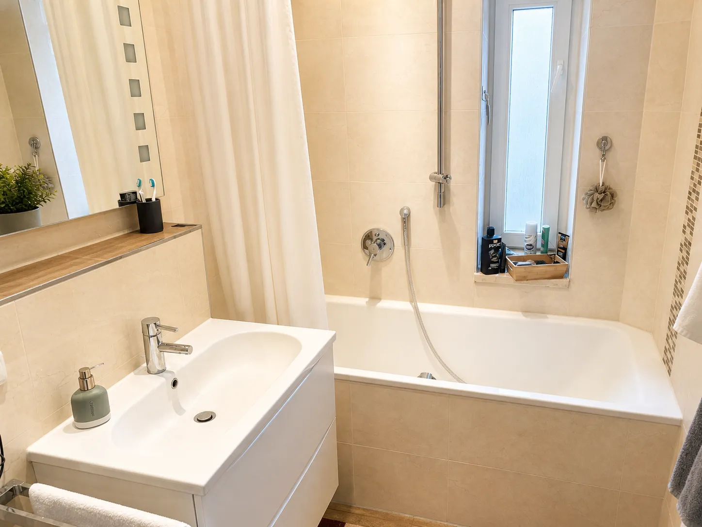 Bad/WC mit Fenster