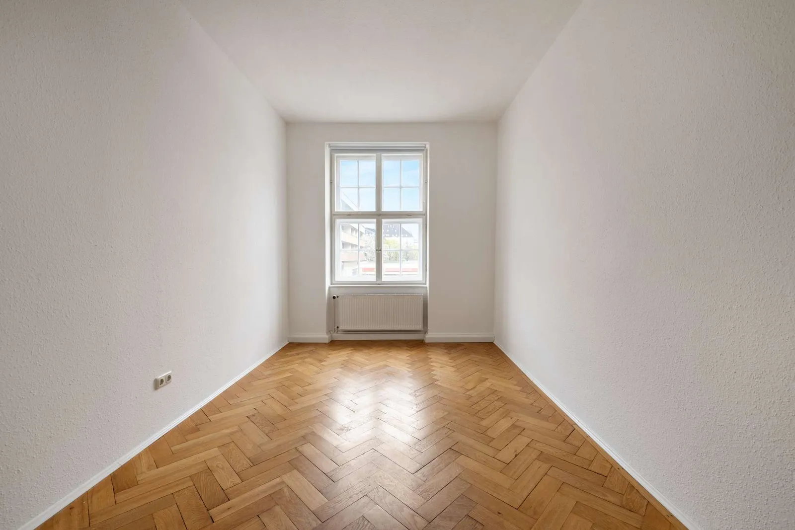Schlafzimmer mit Stellflächen