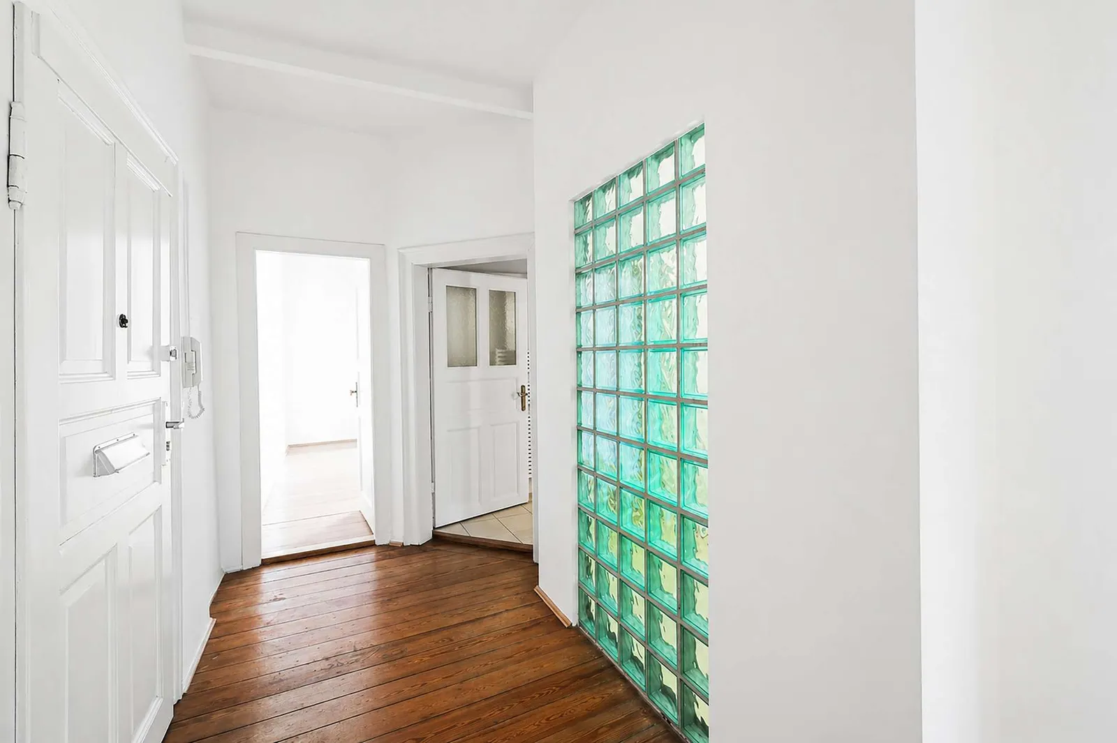 Zugang Bad und 2. Schlafzimmer