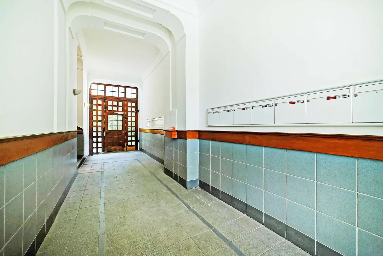 Zugang zum Innenhof-Tür wird n